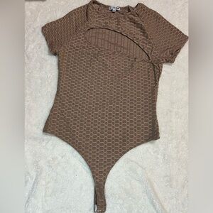 Fashion Nova Cut Out Bodysuit - XL
Mocha